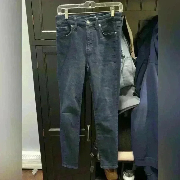 Good American Woman’s dark wash Jeans size 8/29 - Picture 1 of 10